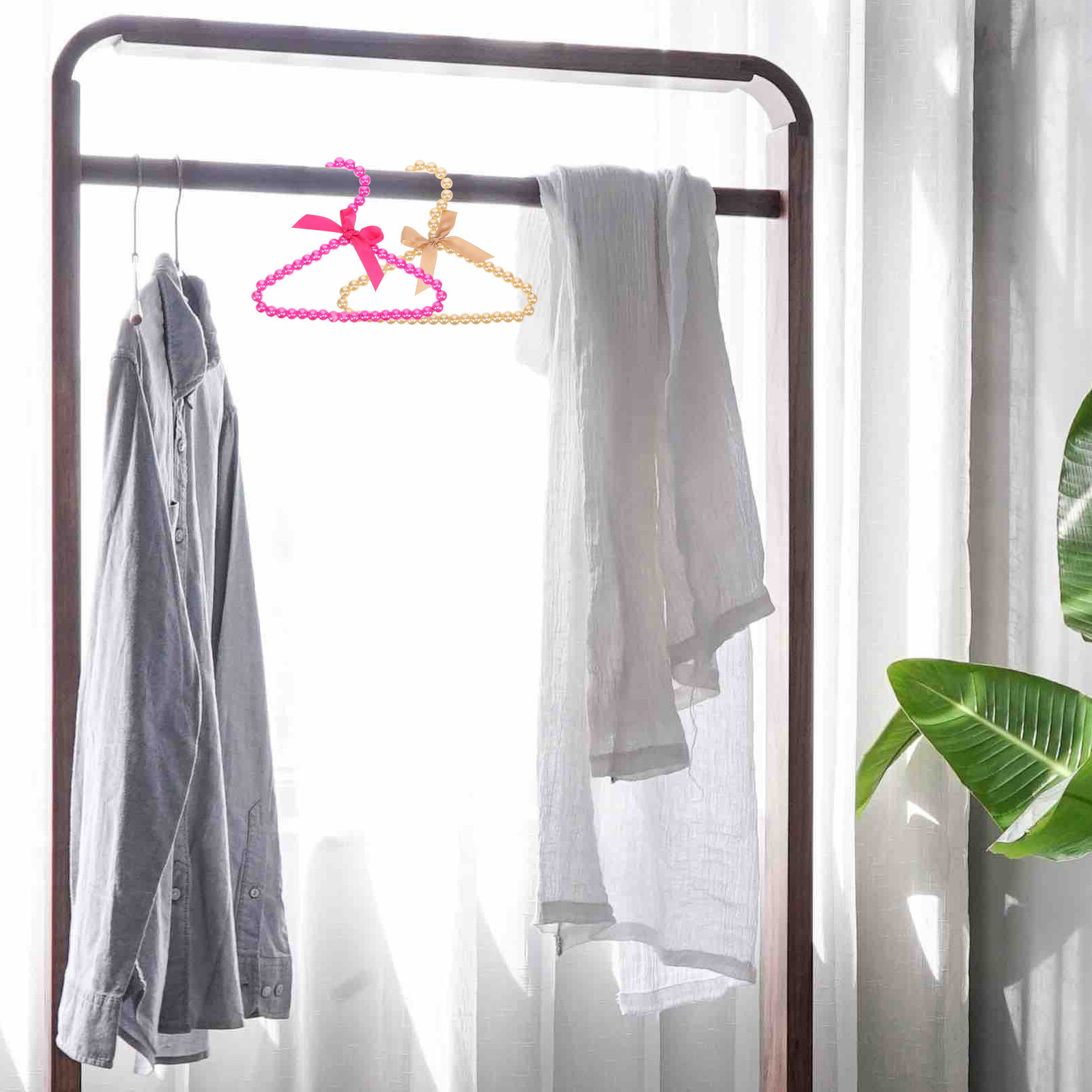 4Pcs Pearl Pet Clothes Hanger  - Baby Nursery Unisex review and price